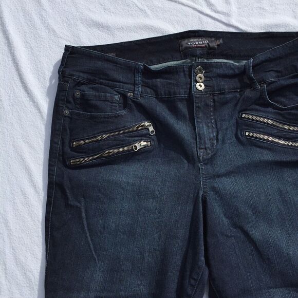 Dark Wash Jeans Zippers Size 24S Torrid Premium Jegging - Picture 4 of 10